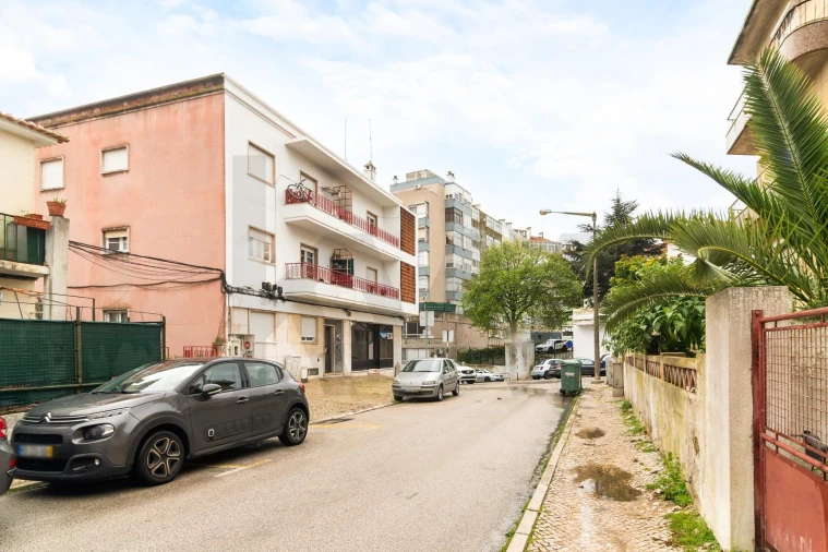 Prédio para Venda em Almada, Cova da Piedade, Pragal e Cacilhas Foto 24