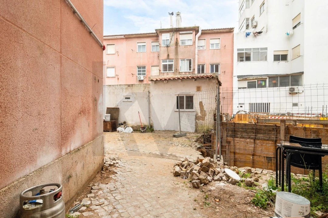 Prédio para Venda em Almada, Cova da Piedade, Pragal e Cacilhas Foto 17