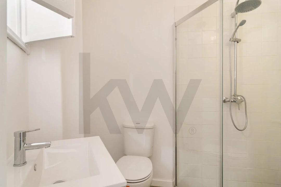 Prédio para Venda em Almada, Cova da Piedade, Pragal e Cacilhas Foto 14