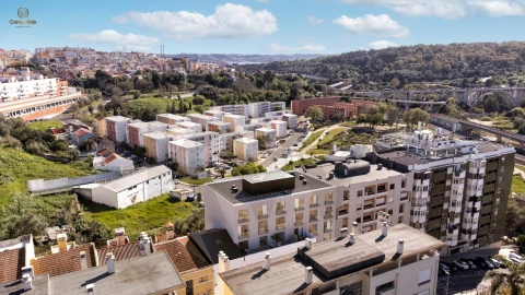 Apartamento T2 para Venda em Campolide