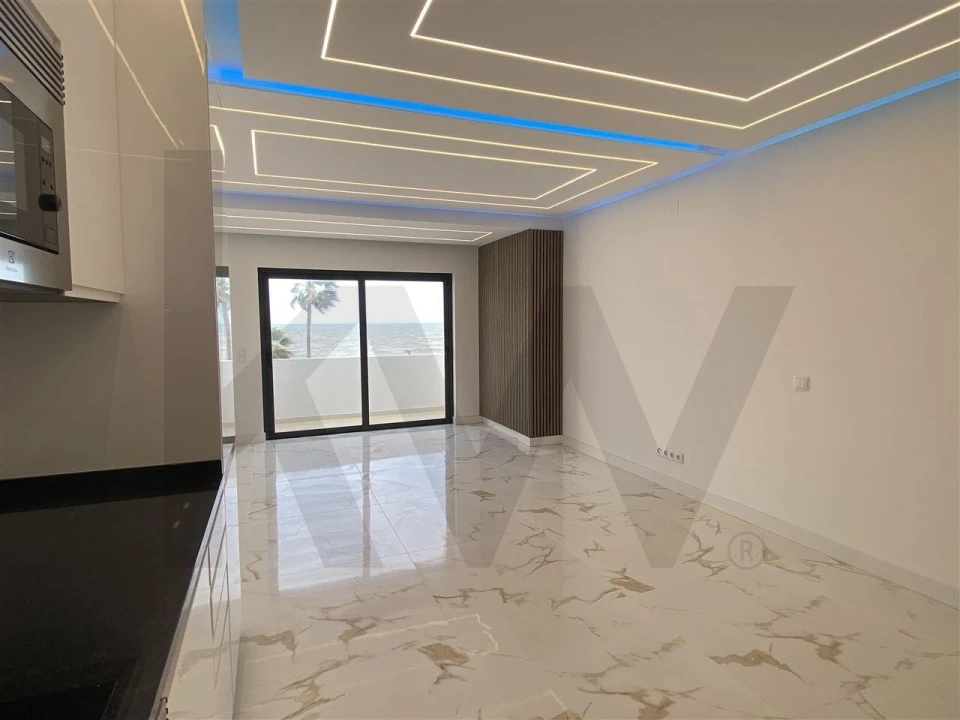 Apartamento T2 para Venda em Quarteira Foto 4