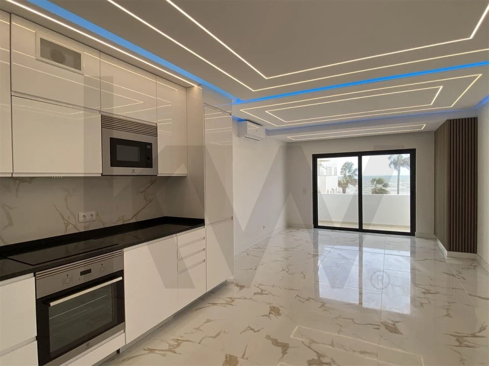 Apartamento T2 para Venda em Quarteira Foto 3