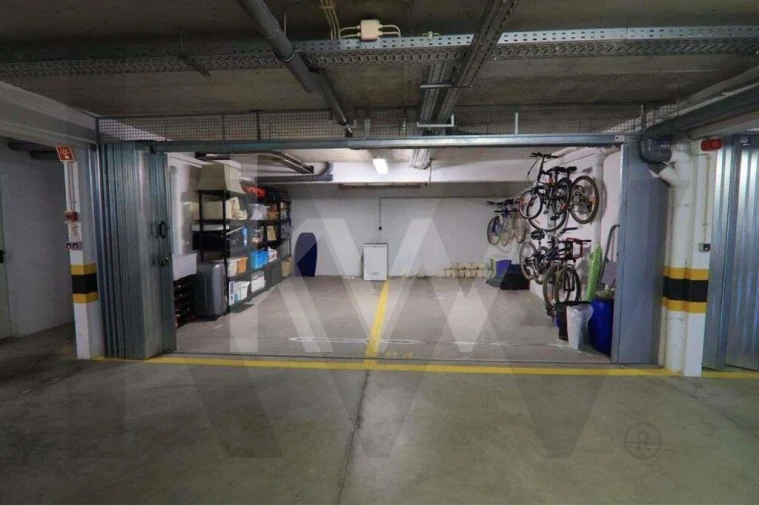 Moradia T3 para Venda em Lagos (São Sebastião e Santa Maria) Foto 43