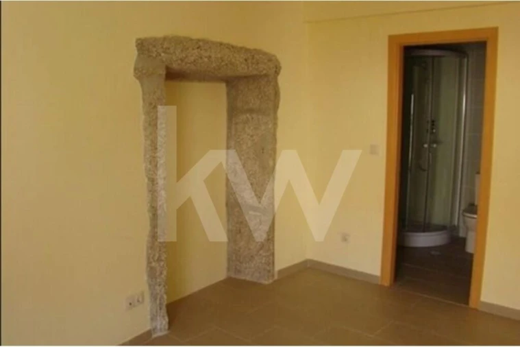 Moradia T3 para Venda em Covilhã e Canhoso Foto 10