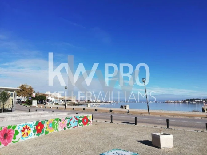 Loja para Trespasse em Amora Foto 9