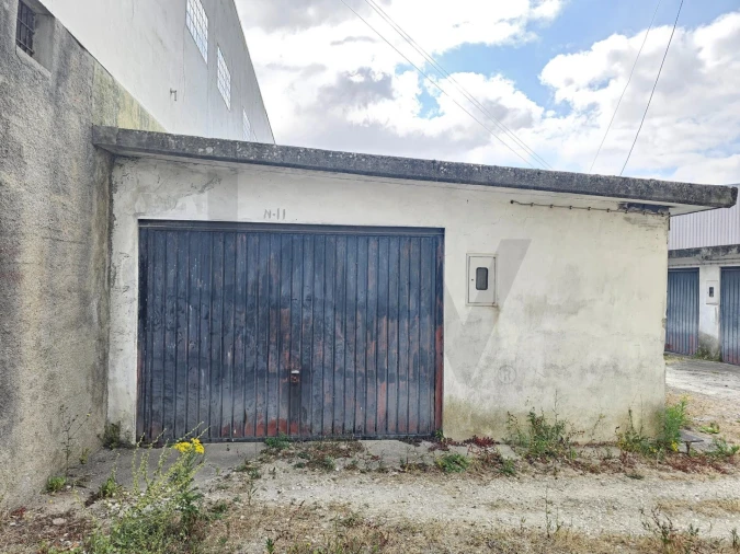 Garagem para Venda em Sé Nova, Santa Cruz, Almedina e São Bartolomeu Foto 4