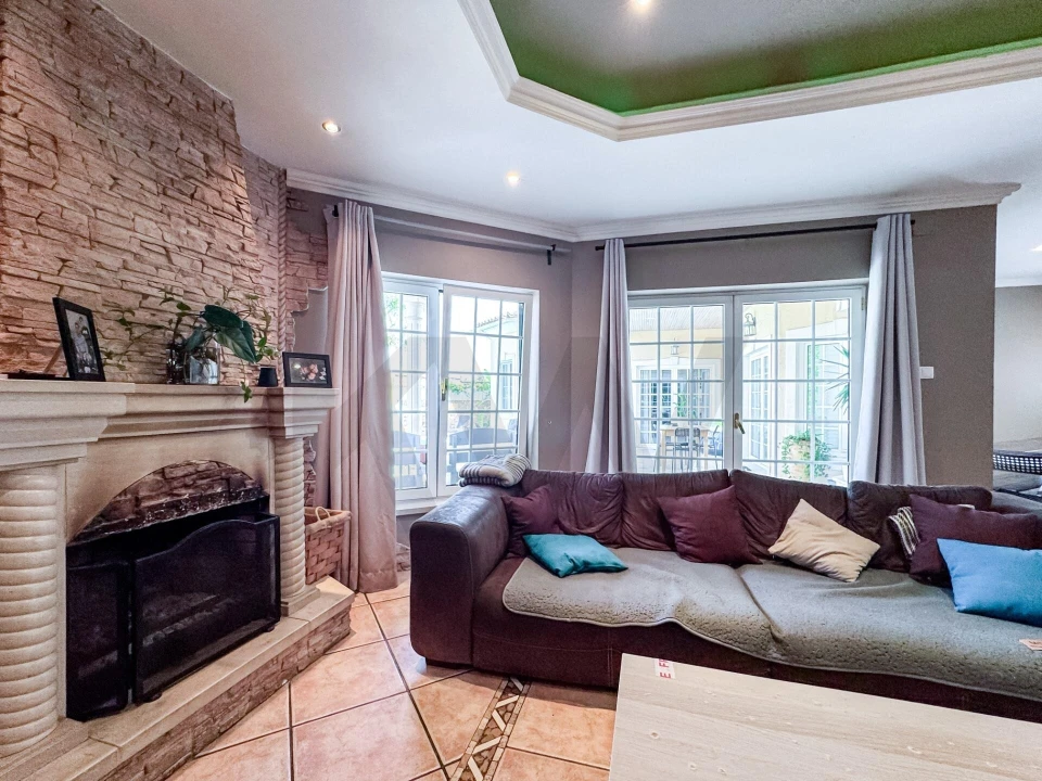 Moradia T7 para Venda em Alhos Vedros Foto 10