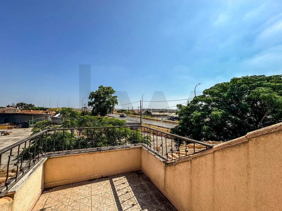 Moradia T7 para Venda em Alhos Vedros Foto 60