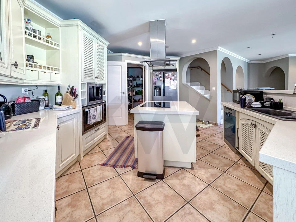 Moradia T7 para Venda em Alhos Vedros Foto 15