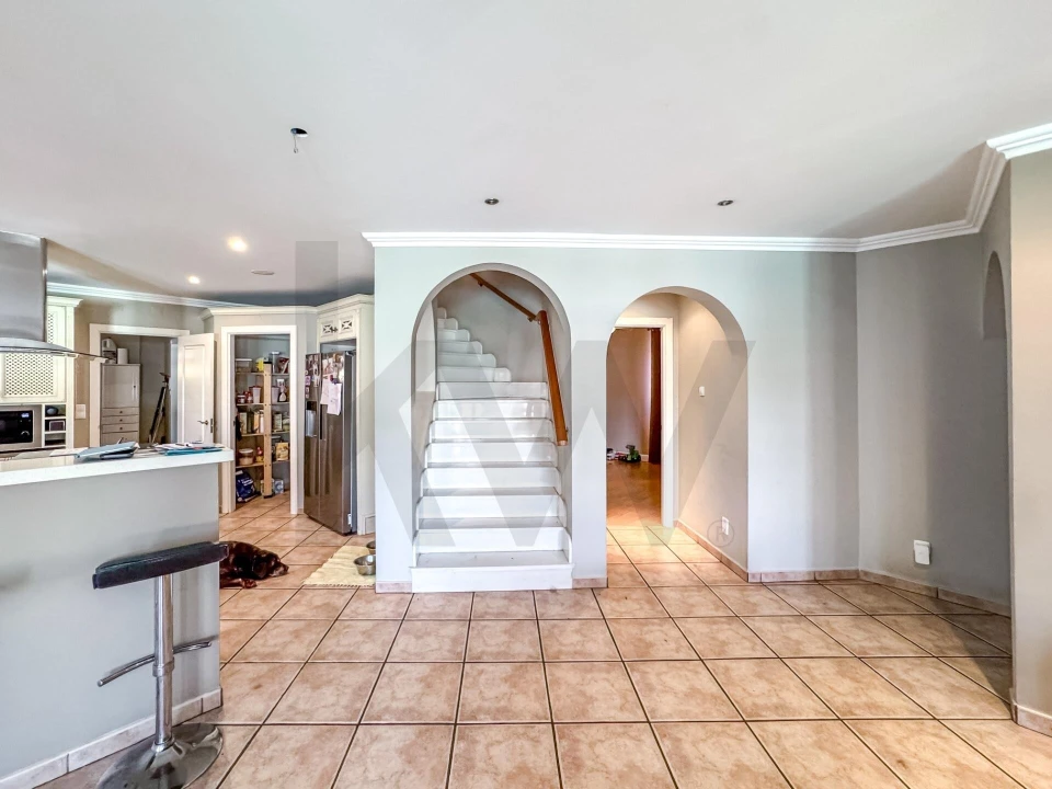 Moradia T7 para Venda em Alhos Vedros Foto 12