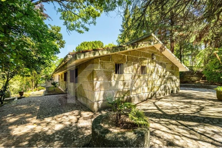 Moradia T6 para Venda em Alpendorada, Várzea e Torrão Foto 17