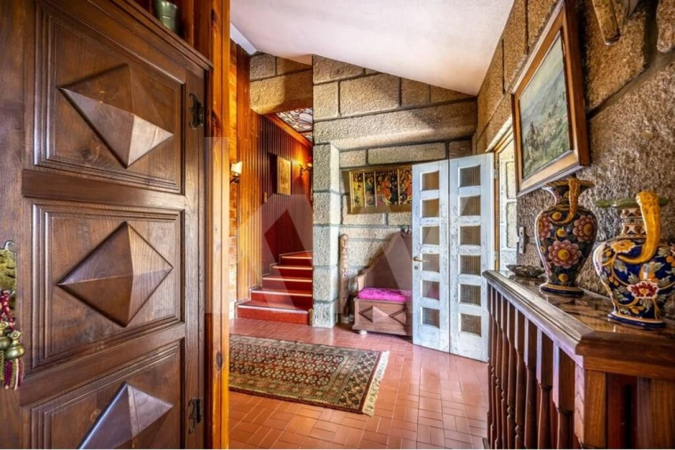 Moradia T6 para Venda em Alpendorada, Várzea e Torrão Foto 6