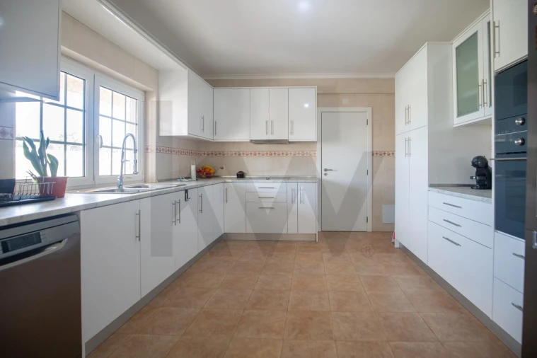 Moradia T5 para Venda em Vila Franca de Xira Foto 9