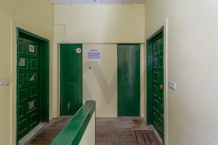 Prédio para Venda em Santa Maria Maior Foto 11