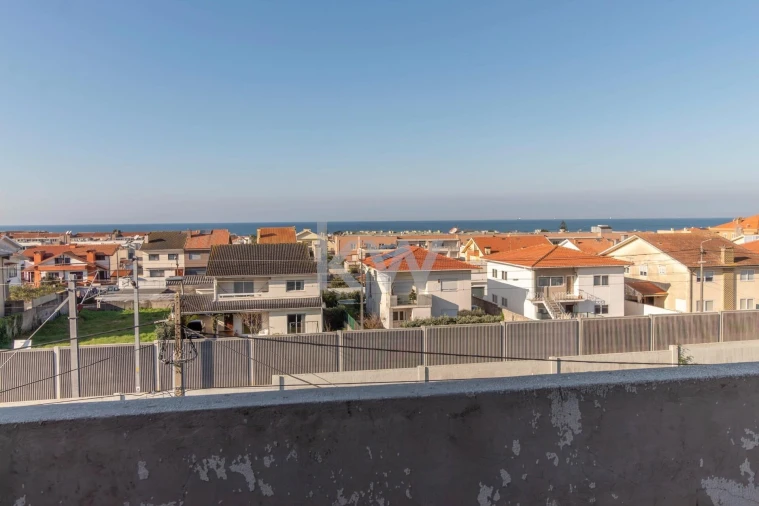 Moradia T4 para Venda em Gulpilhares e Valadares