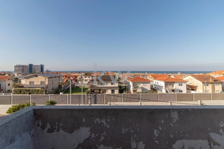 Moradia T4 para Venda em Gulpilhares e Valadares Foto 24