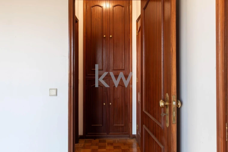 Moradia T4 para Venda em Gulpilhares e Valadares Foto 56