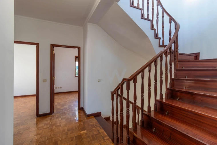 Moradia T4 para Venda em Gulpilhares e Valadares Foto 48