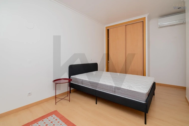Apartamento T3 para Arrendamento em Portimão Foto 29