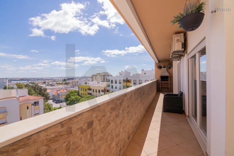 Apartamento T3 para Arrendamento em Portimão Foto 23