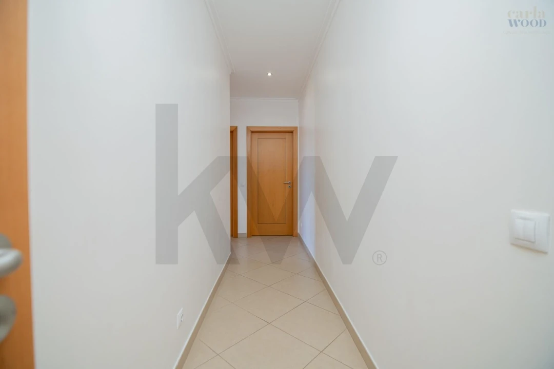 Apartamento T3 para Arrendamento em Portimão Foto 7