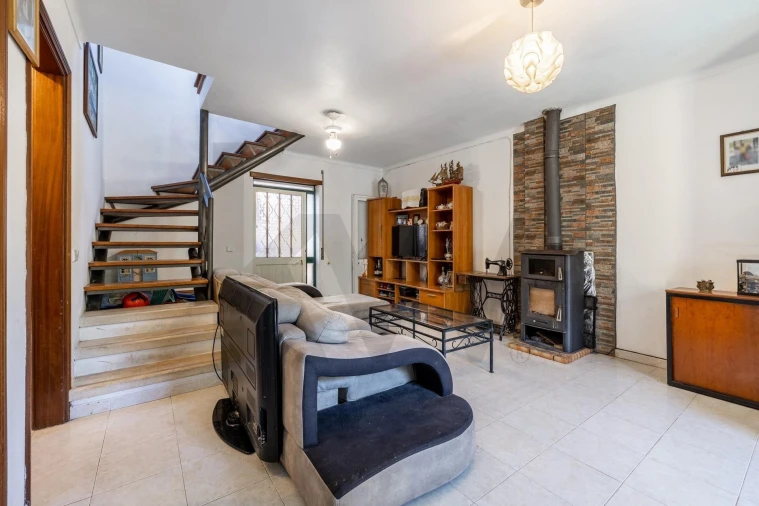 Moradia T3 para Venda em Batalha Foto 4