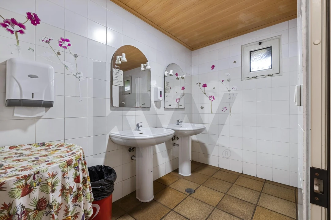 Loja para Arrendamento em Serra de Agua Foto 13