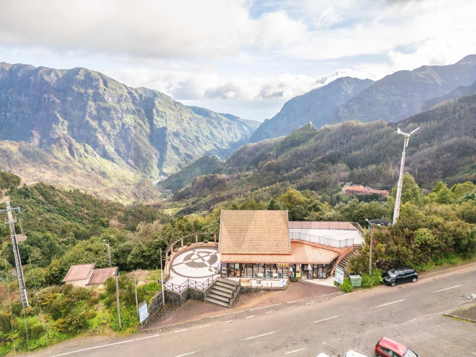 Loja para Arrendamento em Serra de Agua Foto 6