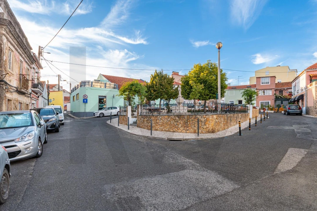 Moradia T5 para Venda em Ramada e Caneças Foto 19