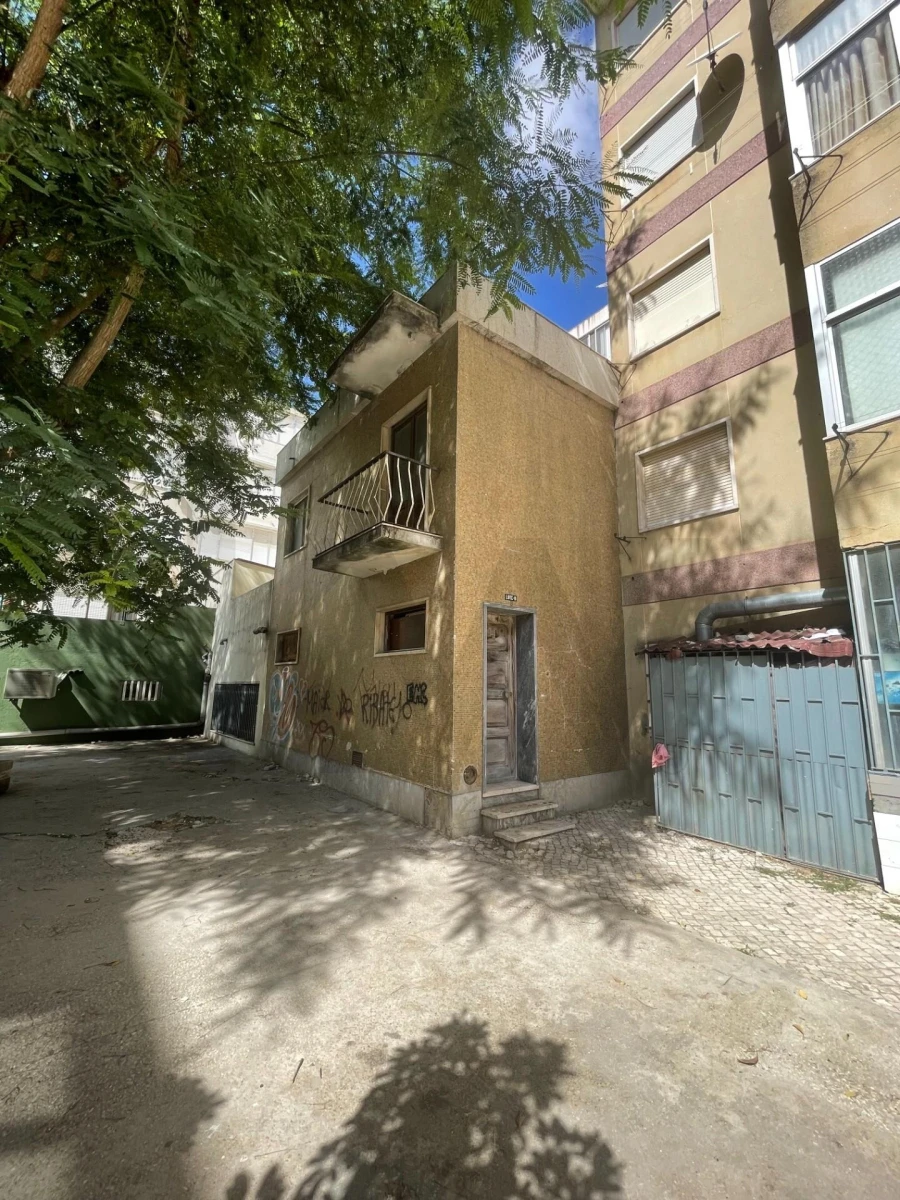 Moradia T2 para Venda em Alverca do Ribatejo e Sobralinho Foto 3