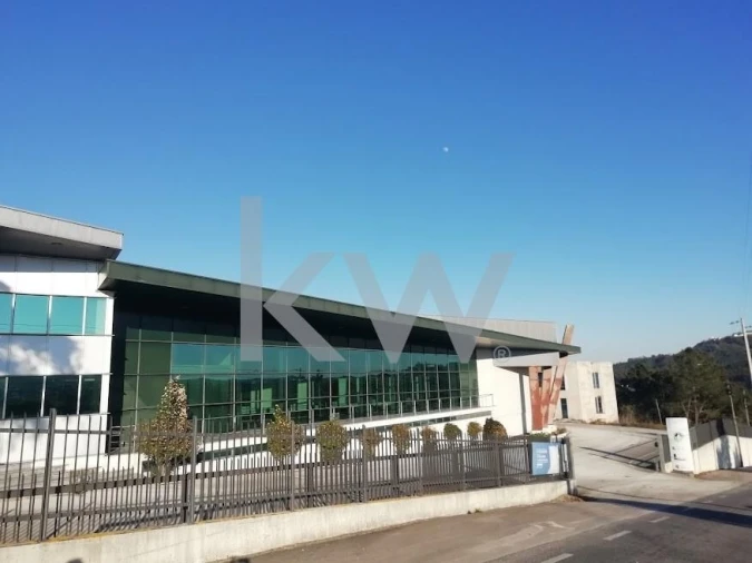 Armazém para Arrendamento em Atouguia Foto 3