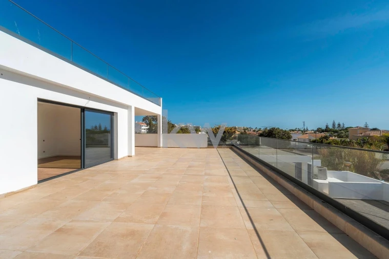 Moradia T5 para Venda em Guia Foto 34