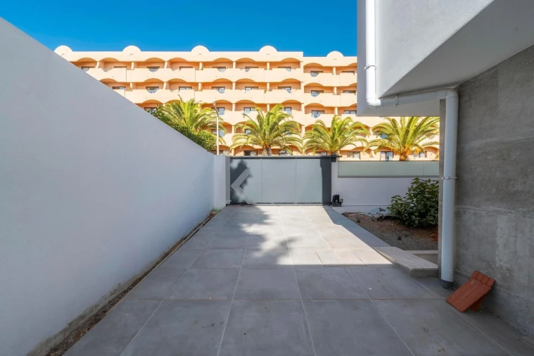 Moradia T5 para Venda em Guia Foto 43