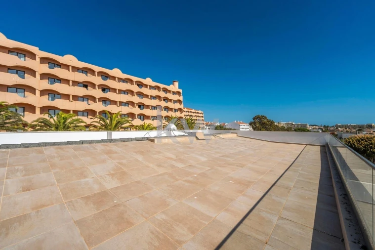 Moradia T5 para Venda em Guia Foto 37