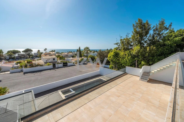 Moradia T5 para Venda em Guia Foto 38