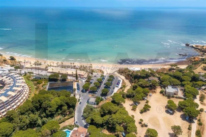 Moradia T5 para Venda em Albufeira e Olhos de Água