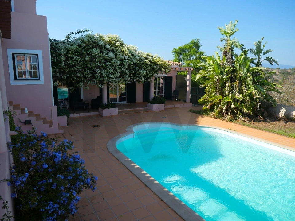 Moradia T6 para Venda em Estômbar e Parchal Foto 8