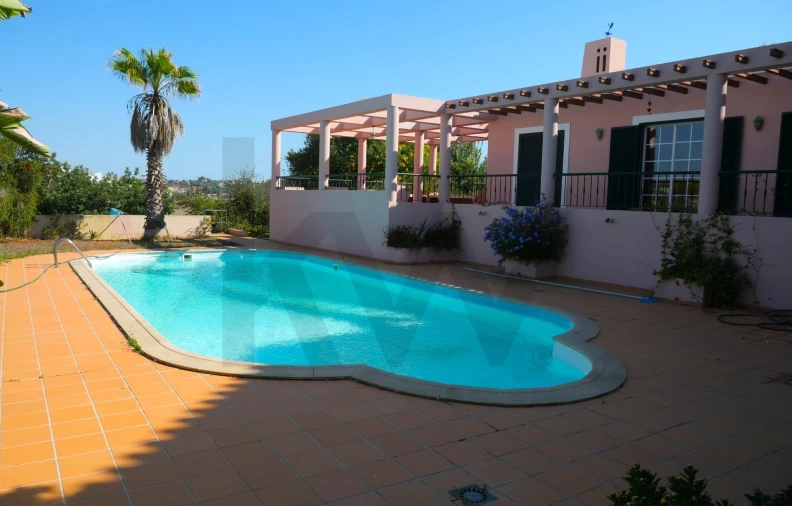 Moradia T6 para Venda em Estômbar e Parchal Foto 2