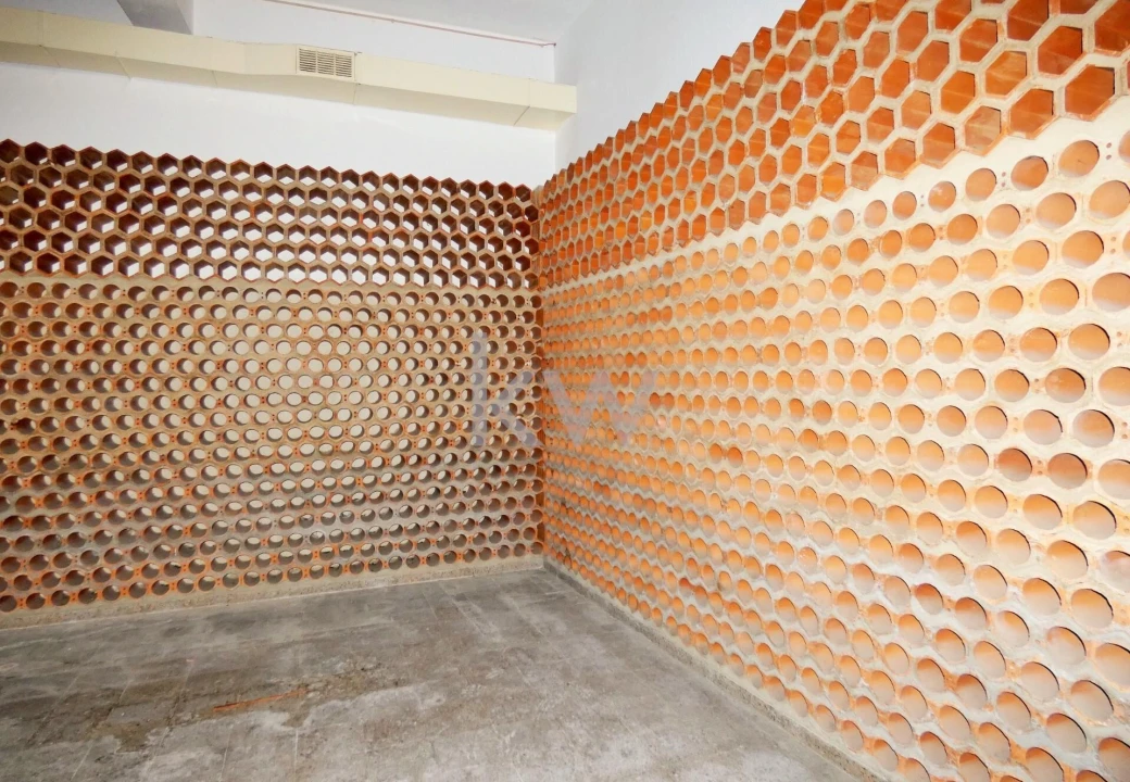 Armazém para Venda em Lagos (São Sebastião e Santa Maria) Foto 14