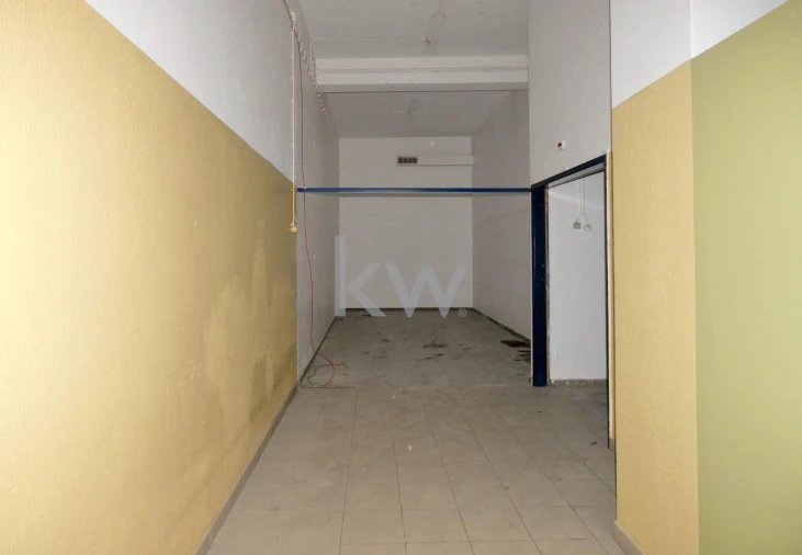 Armazém para Venda em Lagos (São Sebastião e Santa Maria) Foto 13