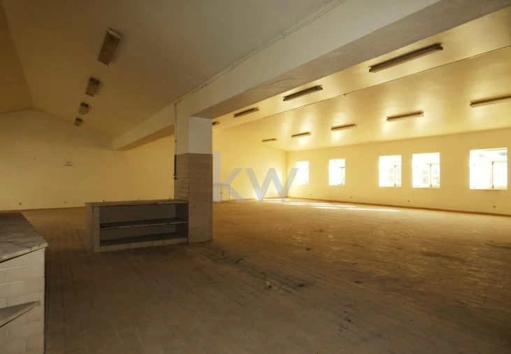 Armazém para Venda em Lagos (São Sebastião e Santa Maria) Foto 22