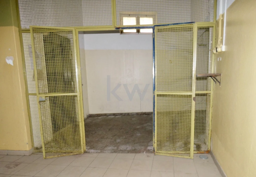 Armazém para Venda em Lagos (São Sebastião e Santa Maria) Foto 16