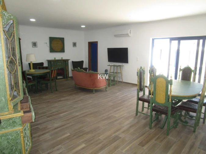 Moradia T8 para Venda em Olho Marinho Foto 18