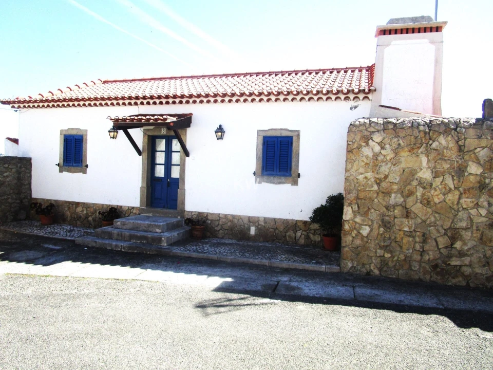 Moradia T8 para Venda em Olho Marinho Foto 3