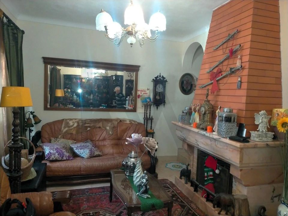 Moradia T4 para Venda em Ajuda Foto 3