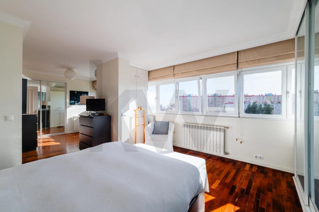 Apartamento T3 para Venda em Areeiro Foto 28