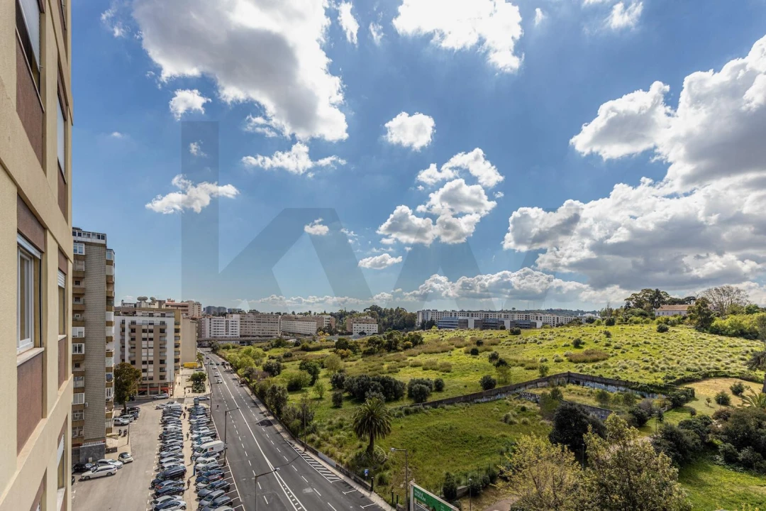 Apartamento T4 para Venda em São Domingos de Benfica Foto 4