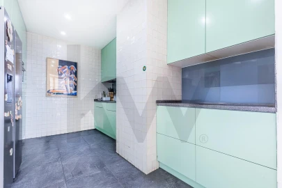 Apartamento T4 para Venda em São Domingos de Benfica