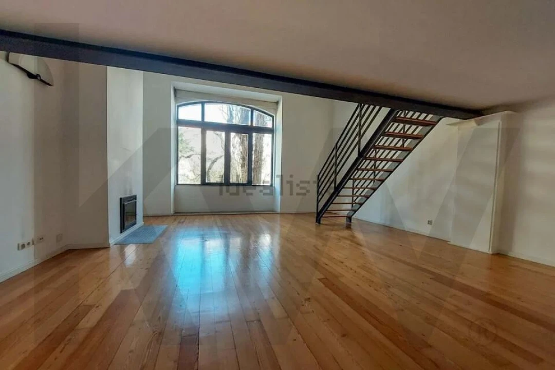 Apartamento T1 para Arrendamento em Estrela Foto 12