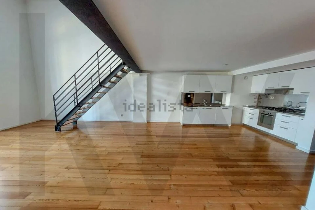 Apartamento T1 para Arrendamento em Estrela Foto 7